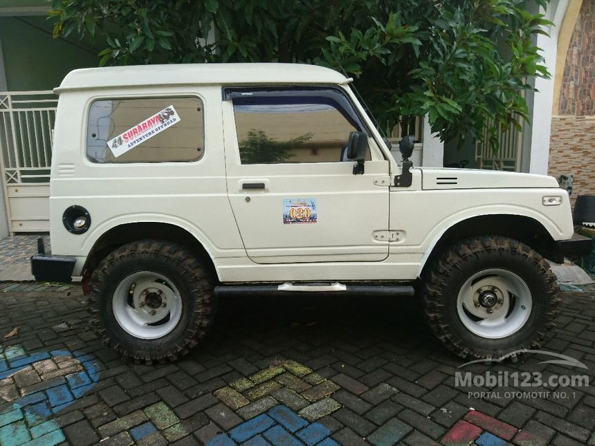 Jual Mobil Suzuki Jimny 1983 1.0 di Jawa Timur Manual Jeep Putih Rp 52.