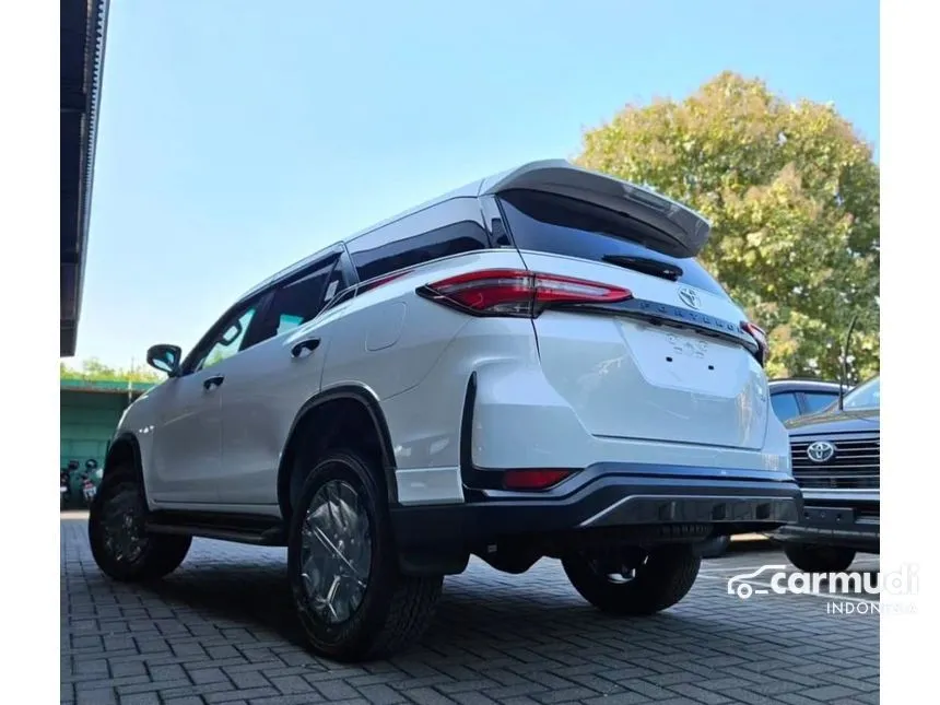 2024 Toyota Fortuner GR Sport 4X2 SUV