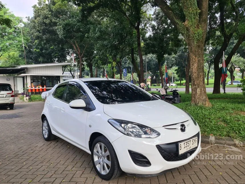 Jual Mobil Mazda 2 2013 V 1.5 di DKI Jakarta Automatic Hatchback Putih Rp 109.000.000
