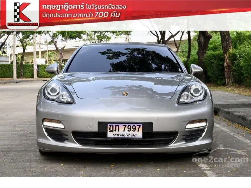 2012 Porsche Panamera V6 Sedan