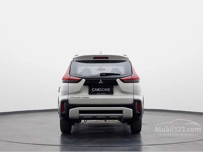 2022 Mitsubishi Xpander Cross MPV