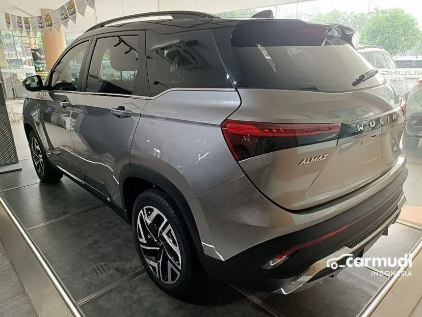 2023 Wuling Almaz RS Pro Wagon