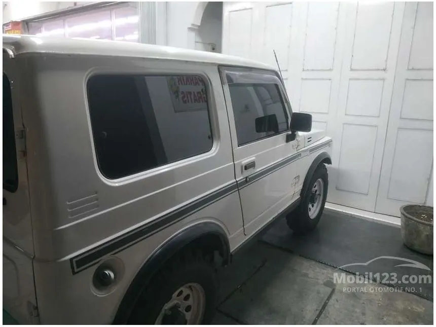 Jual Mobil Suzuki Katana 1995 GX 1.0 di Jawa Barat Manual Wagon Putih