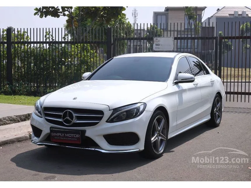 2018 Mercedes-Benz C200 AMG Line Sedan