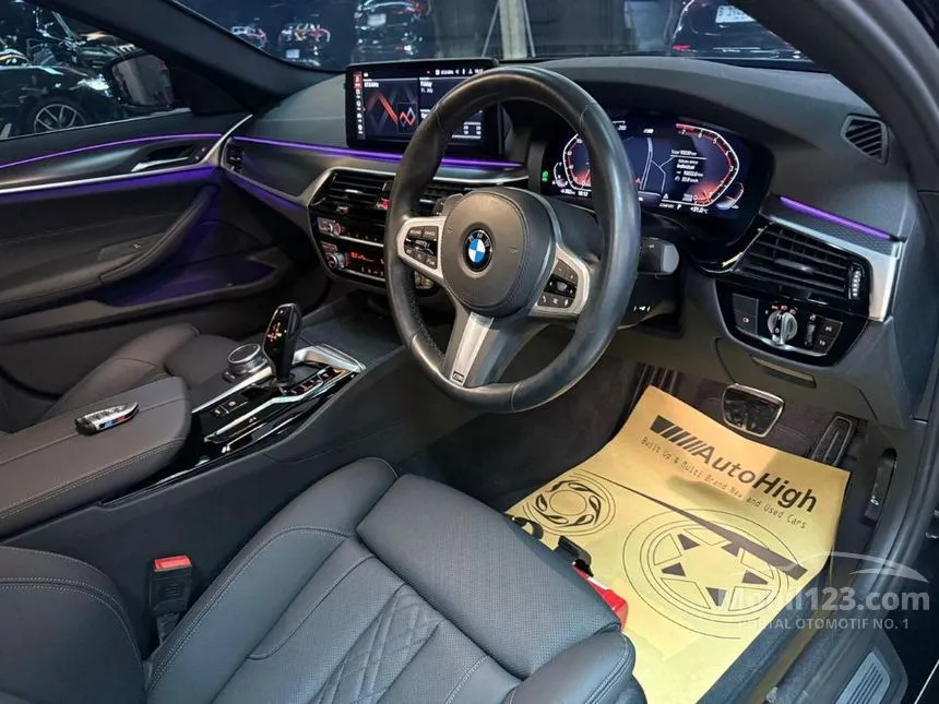 2022 BMW 520i M Sport Sedan