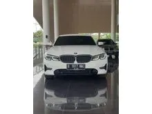 2019 BMW 320i 2.0 Sport Sedan. SPORTY DAN BERTEKNOLOGI TINGGI. TRUE DRIVING PLEASURE