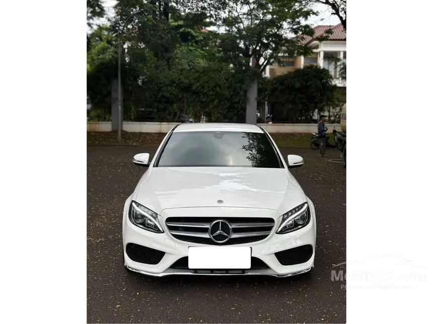 2018 Mercedes-Benz C200 AMG Line Sedan