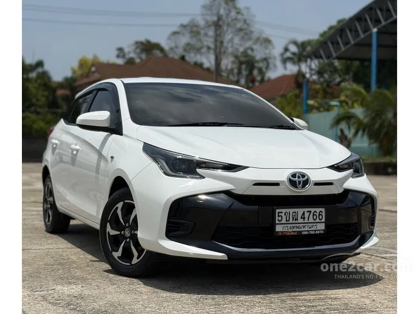 2024 Toyota YARIS Sport Hatchback