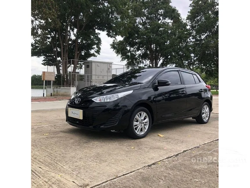 2018 Toyota YARIS E Hatchback
