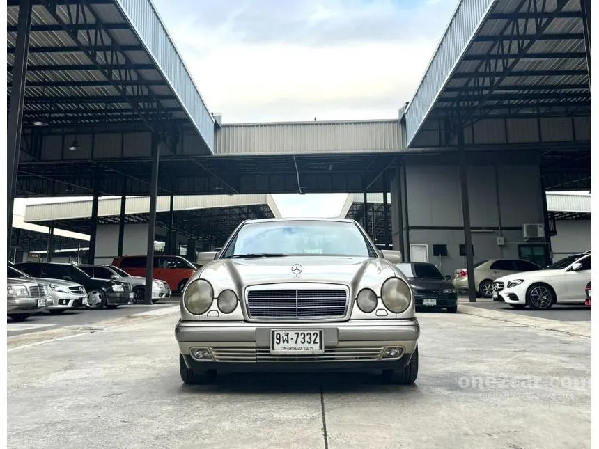 1996 Mercedes-Benz E230 Elegance Sedan