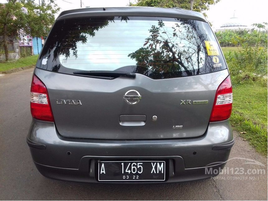 Jual Mobil Nissan Livina 2009 XR 1.5 di Banten Automatic 