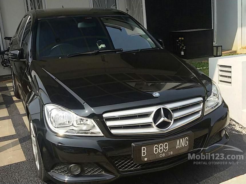 Jual Mobil Mercedes  Benz  C200  2013 W204 1 8 Sedan 1 8 di 