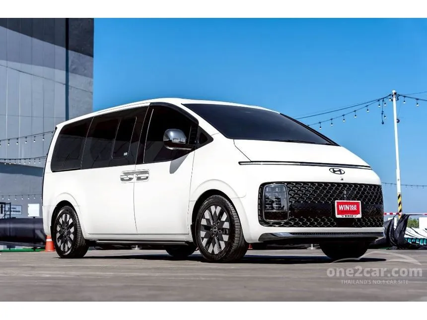 2022 Hyundai Staria Premium Van