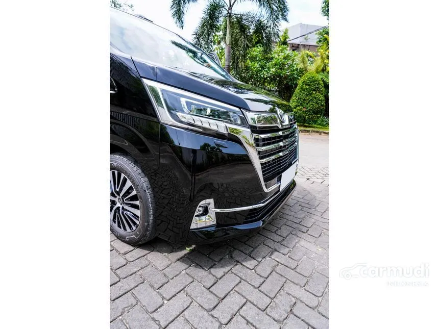 2024 Toyota GranAce G MPV