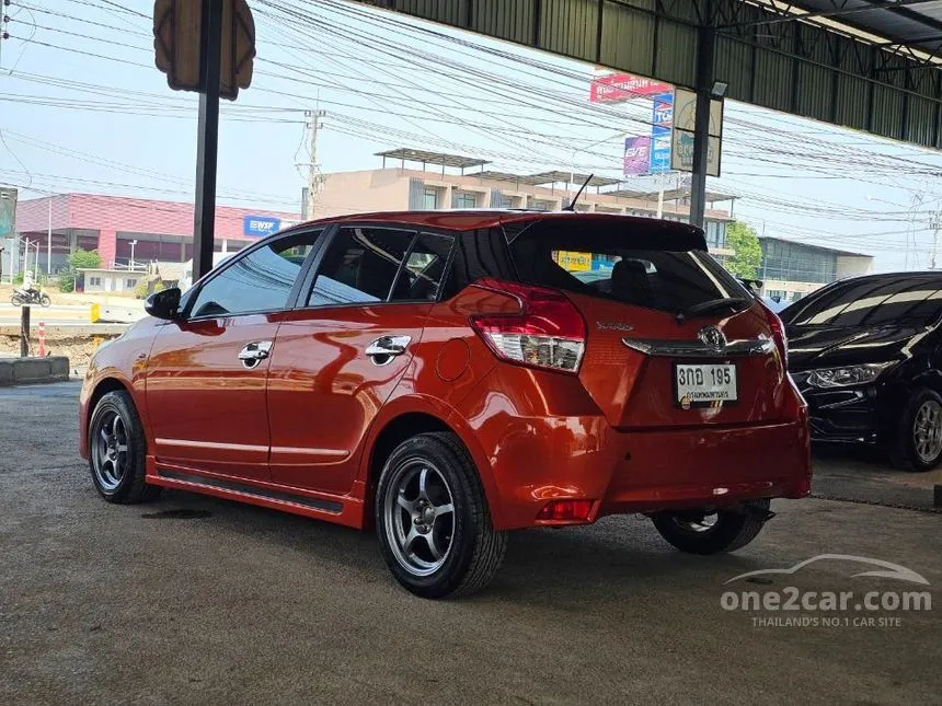 2014 Toyota YARIS J Hatchback