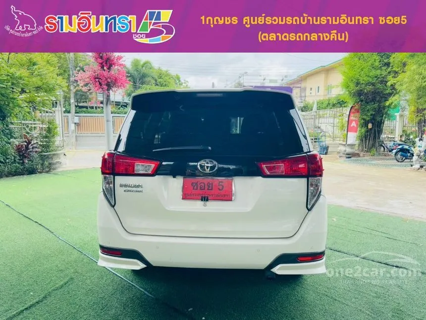 2021 Toyota INNOVA Crysta Wagon