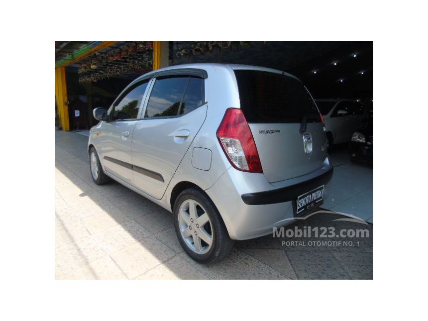 Jual Mobil Hyundai i10 2010 GL 1.1 di Jawa Timur Manual 