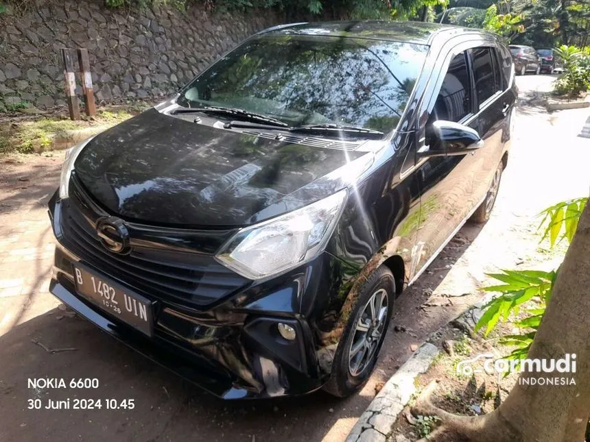 2016 Daihatsu Sigra R Deluxe MPV