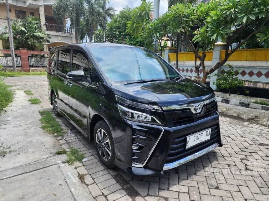 Jual Mobil Toyota Voxy 2018 2.0 di Jawa Timur Automatic Wagon Hitam Rp 359.000.000