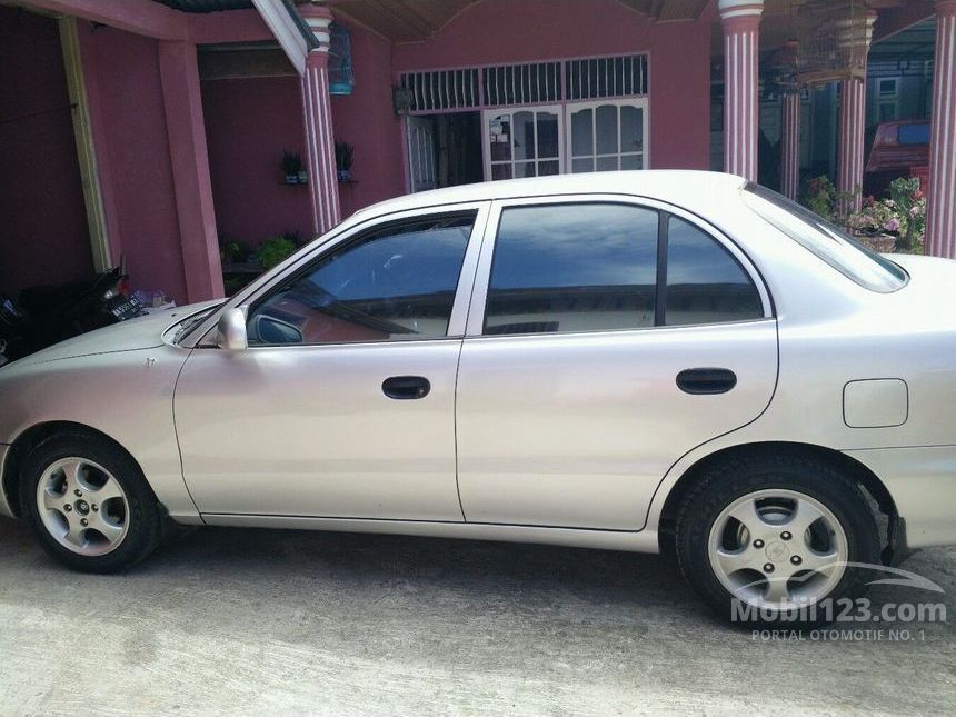 1997 Hyundai Cakra Sedan