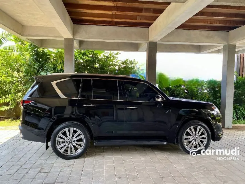 2024 Lexus LX600 VIP Wagon