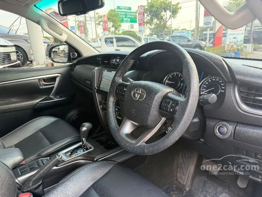 2022 Toyota FORTUNER V SUV