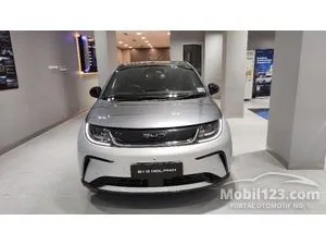2025 BYD Dolphin Premium Extended Range Hatchback