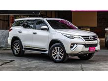 2018 Toyota Fortuner 2.4 (ปี 15-18) V 4WD SUV