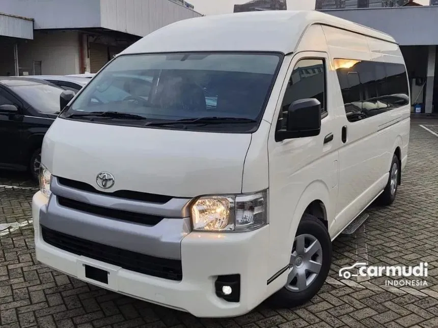 2024 Toyota Hiace Commuter Van Wagon