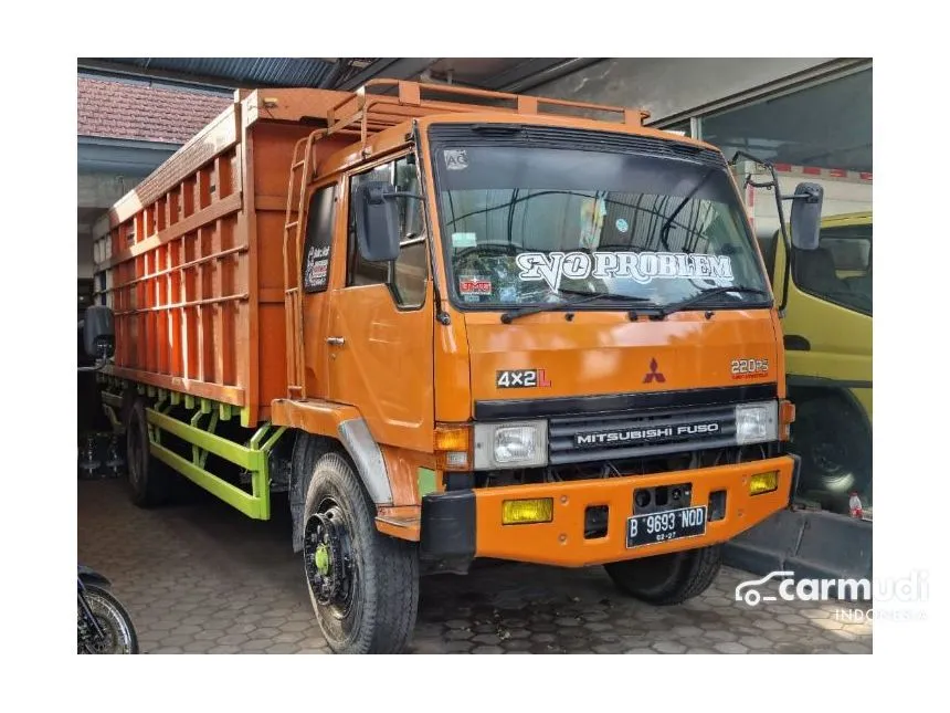 Jual Mobil Mitsubishi Fuso 2018 7.5 di Jawa Timur Manual Trucks Orange Rp 510.000.000