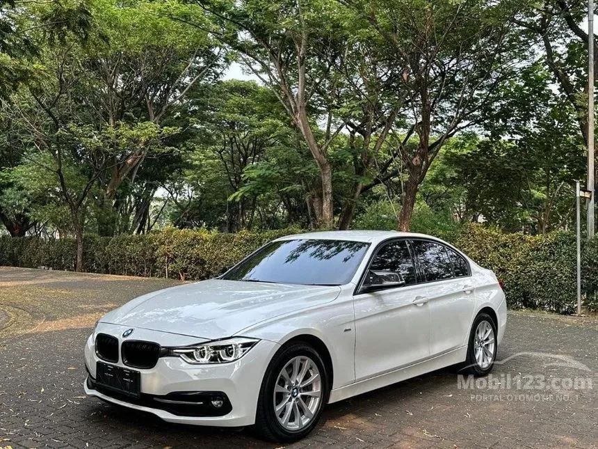 Jual Mobil BMW 320i 2016 Sport 2.0 di DKI Jakarta Automatic Sedan Putih Rp 374.000.000