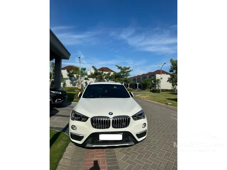 Jual Mobil BMW X1 2018 sDrive18i xLine 1.5 di Jawa Timur Automatic SUV Putih Rp 415.000.000