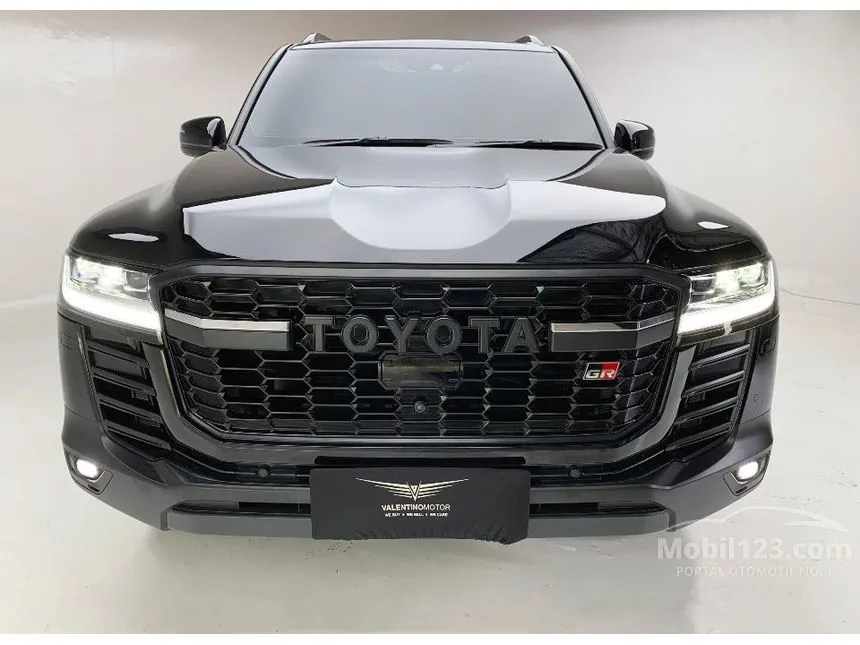 2025 Toyota Land Cruiser 300 GR-S SUV