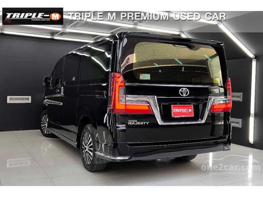 2021 Toyota Majesty Standard Van