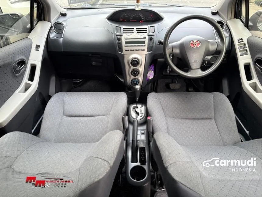 2010 Toyota Yaris E Hatchback