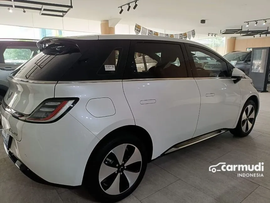 2024 Wuling Cloud EV EV Hatchback