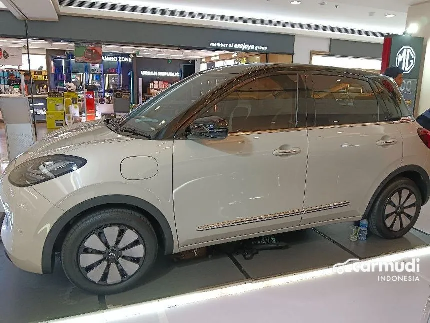 2024 Wuling Binguo EV Premium Range Hatchback