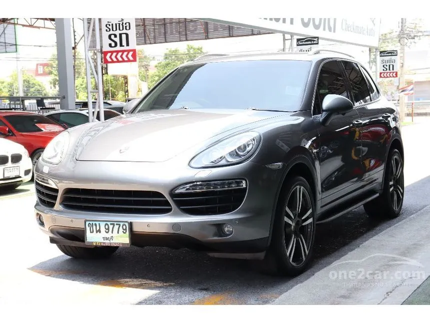 2013 Porsche CAYENNE S Hybrid SUV