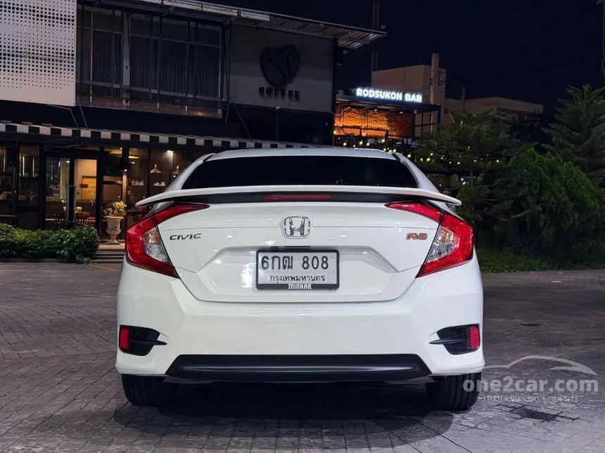 2017 Honda CIVIC Turbo RS Sedan