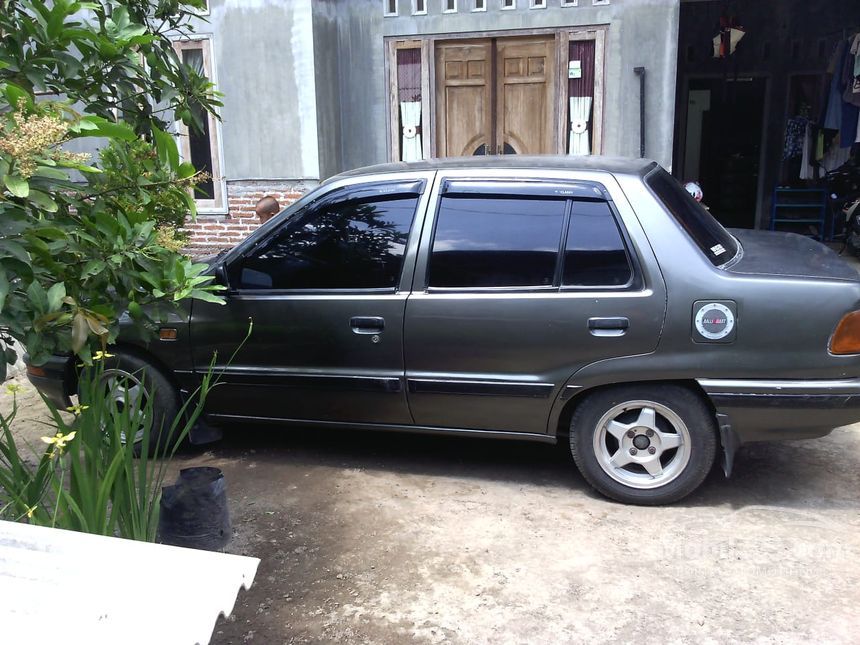 Jual Mobil  Daihatsu  Charade 1991 Classy  1 3 di Jawa Timur 