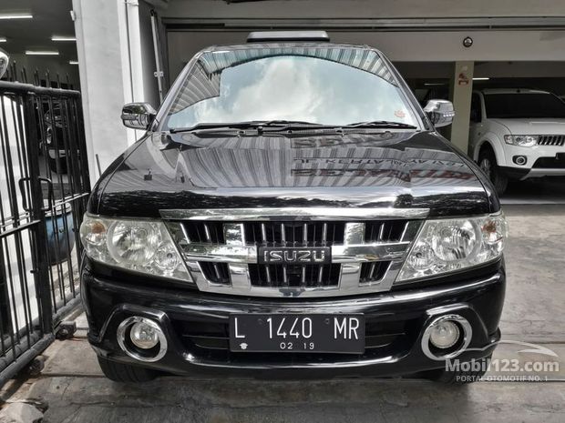 Isuzu Panther GRAND TOURING Mobil bekas dijual di Jawa 