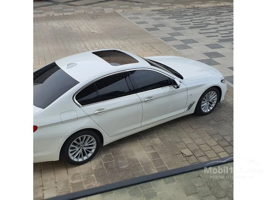 2017 BMW 530i Luxury Sedan
