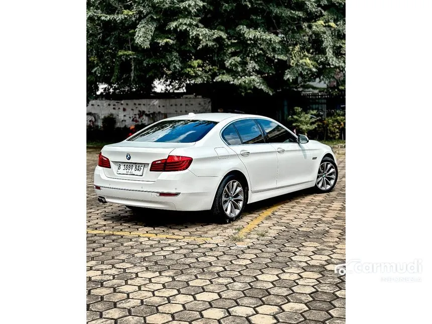 2014 BMW 520i Modern Sedan