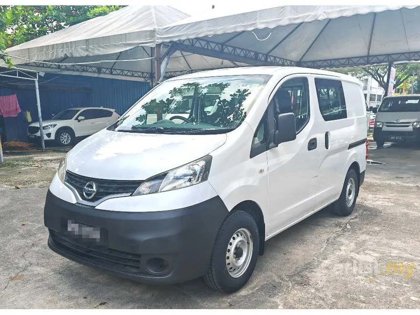 2018 Nissan NV200 Semi Panel Van