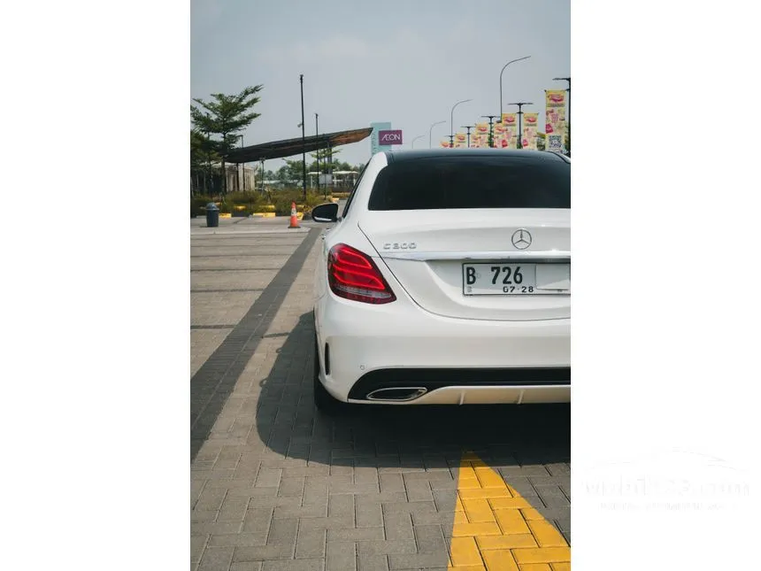 2018 Mercedes-Benz C300 AMG Line Sedan