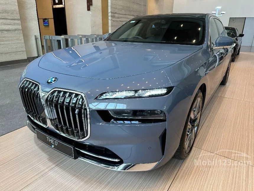 Jual Mobil BMW i7 2023 xDrive60 Gran Lusso di DKI Jakarta Automatic ...