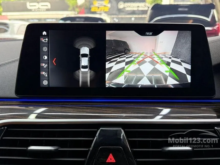 2018 BMW 520i Luxury Sedan