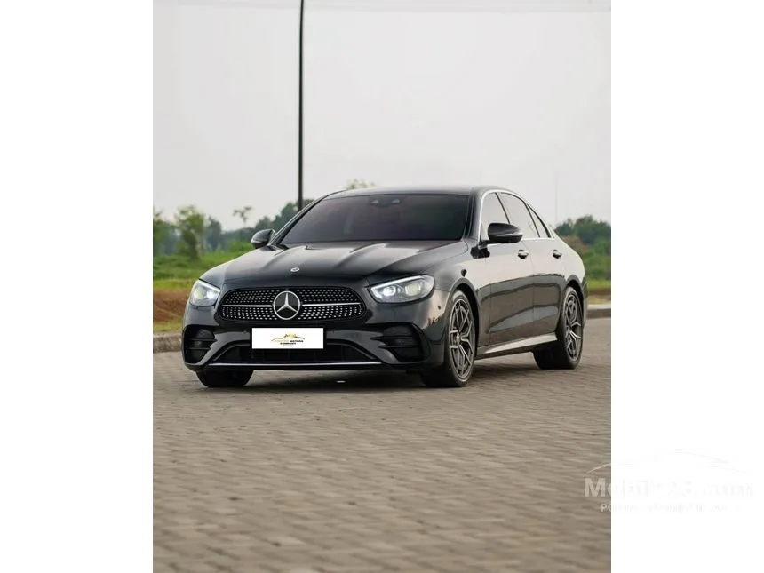 2022 Mercedes-Benz E300 AMG Line Sedan