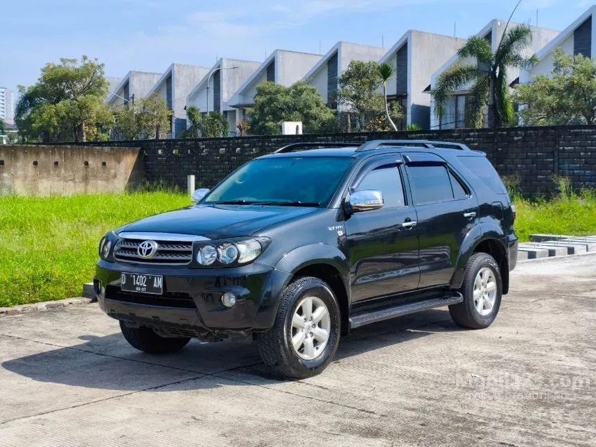2011 Toyota Fortuner G Lux SUV