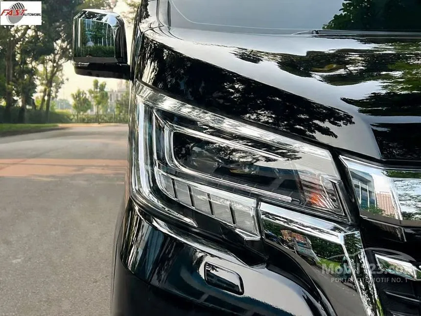 2023 Toyota GranAce Premium MPV